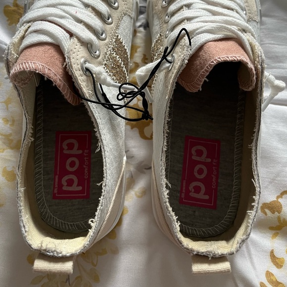 NWT - Pop Countess Womens Sneakers - Pink/Size 8 - Picture 6 of 7